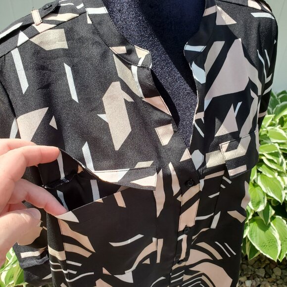 Calvin Klein Geometric Pattern Button Down Tab Sleeve Size L - Picture 10 of 15